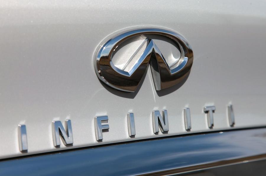  Infiniti M35h 2012 года  (фото 34 из 44)
